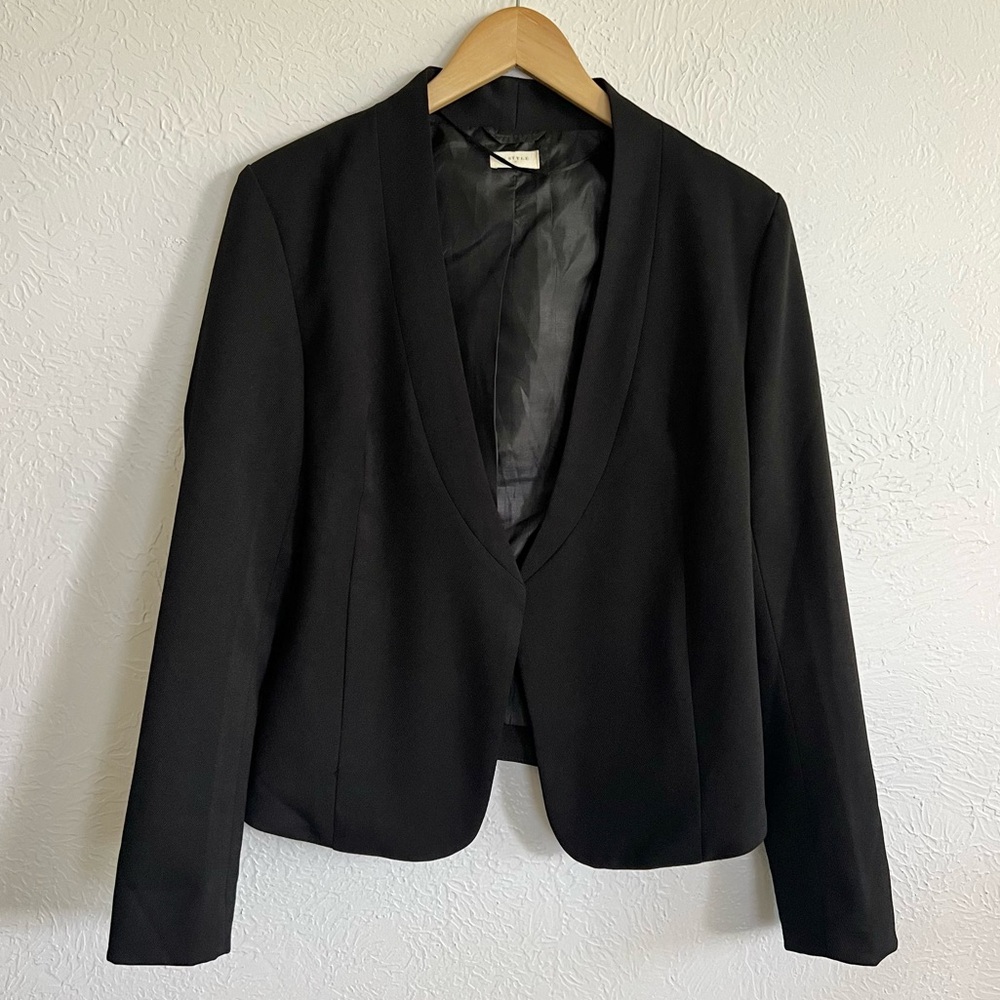 Stylish Professional Black Blazer Jacket Size Medium